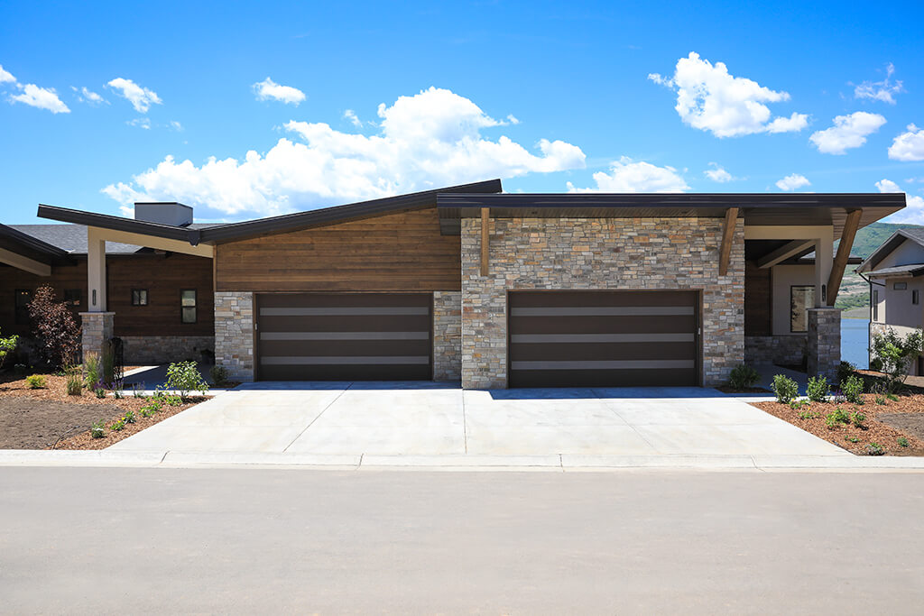 Garage doors in the Shoreline community
